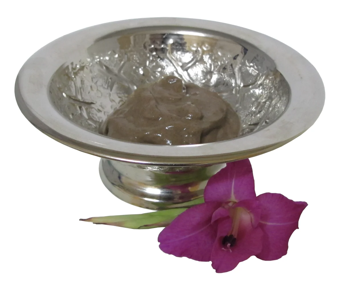 gratis-probe-ghassoul-rhassoul-wascherde-pulver-mineralische-ton-lavaerde-peeling-50-gramm~3